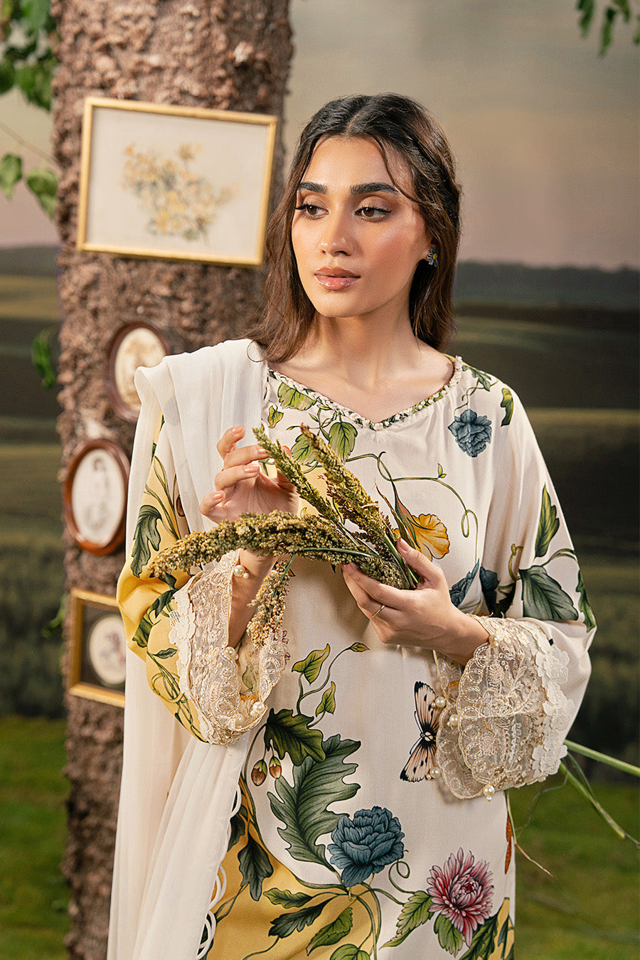 Maria B Printed Embroidered Lawn 3PC Unstitched Memon Clothes